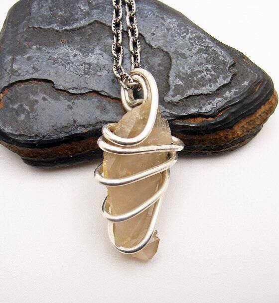 RARE BLACK DRAGON QUARTZ PENDANT IN STERLING SILVER #952