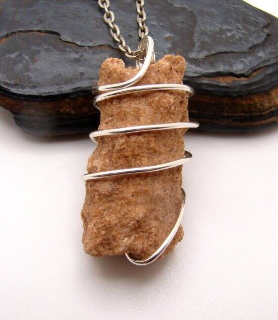 RARE UNUSUAL PRAYER PIPE LIGHTNING STRIKE SARAHA DESERT FULGURITE CRYSTAL #925