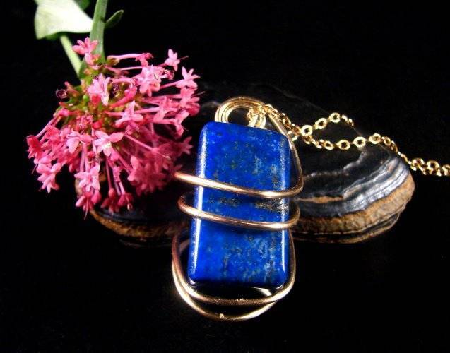 Indigo Blue Lapis Lazuli Crystal Pendant in Merlin's Gold (Bronze)  SS #51