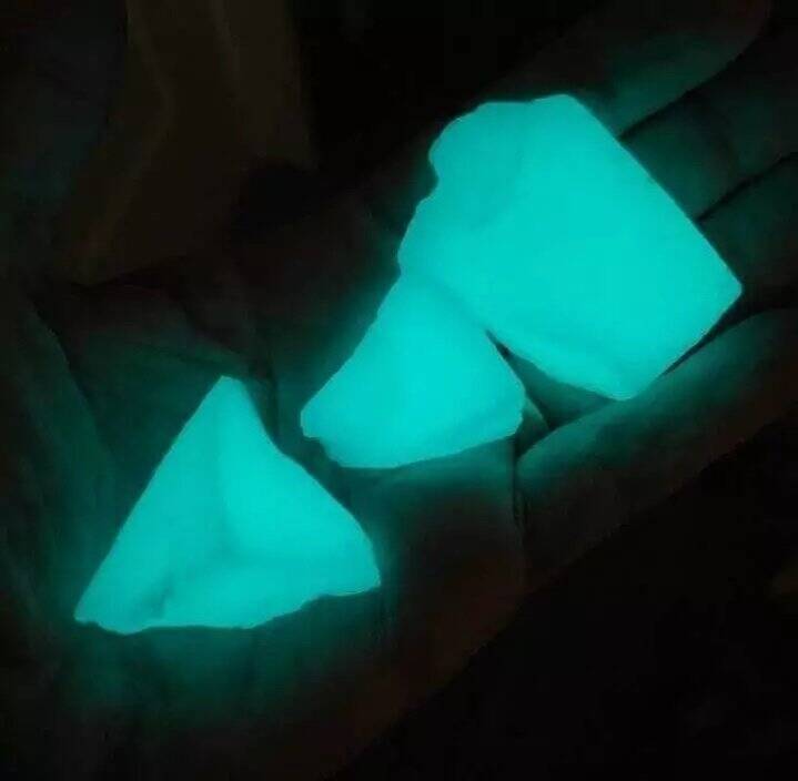 Kryptonite Crystal Necklace Superhero Jewelry Photoluminescent Glows in Dark #53