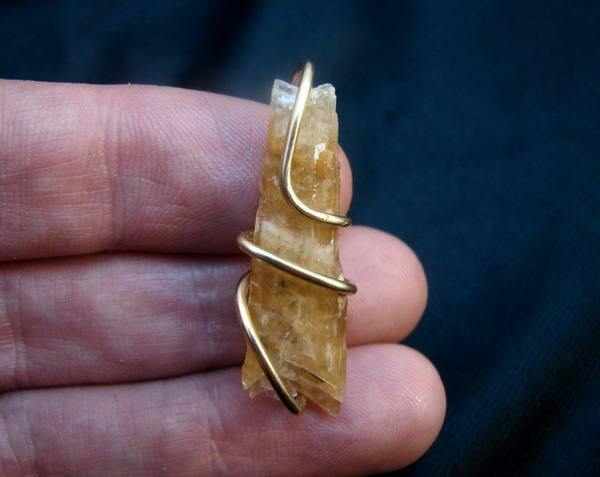 Golden Selenite Pendant Crystal Wand - Psychic Pathways