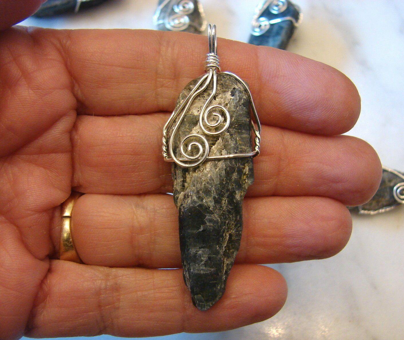 1 Beautiful Natural Blue Kyanite Gemstone Pendant Necklace - Psychic Pathways